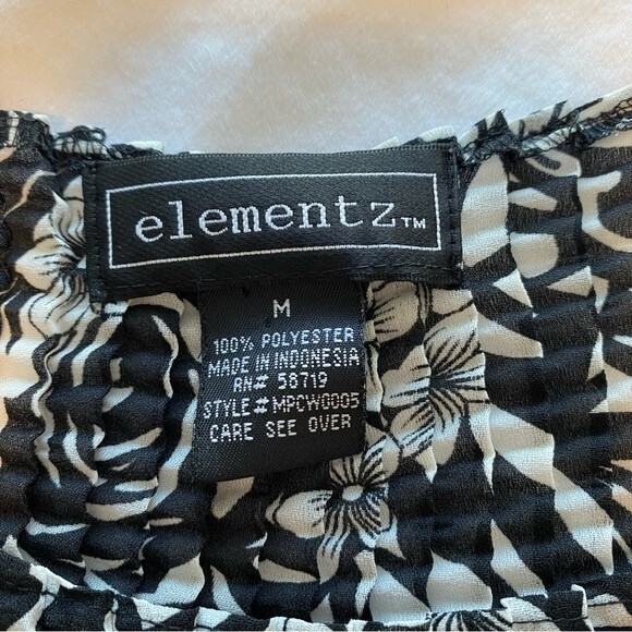 NWOT Black White Floral Design Crinkle Stretch Pleat Fabric by Elementz Size M - Picture 6 of 8